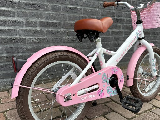 16 inch Supersuper Little Miss Wit/Roze - Supersuper_Little_Miss_Wit_Roze_03.jpg 16 inch Supersuper Little Miss Wit/Roze - Supersuper_Little_Miss_Wit_Roze_03.jpg